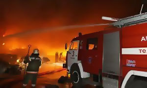 Огонь уничтожил 17 гаражей на западе Москвы