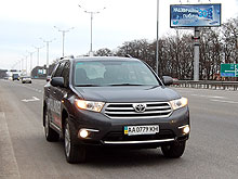 Тест-драйв Toyota Highlander: «Горец» в городе